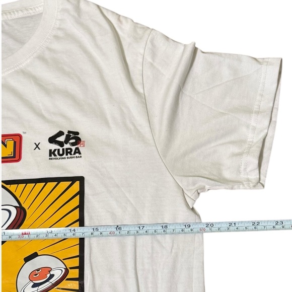 Kura Sushi Pac-man video game Insert Plates graphic t-shirt in white doublesided - Picture 9 of 10